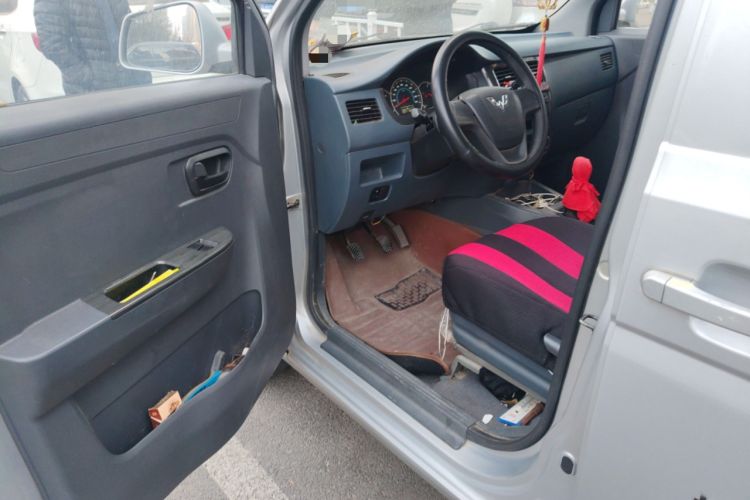 Used Wuling Rongguang V 2015 1.5L Base Version Driver Seat