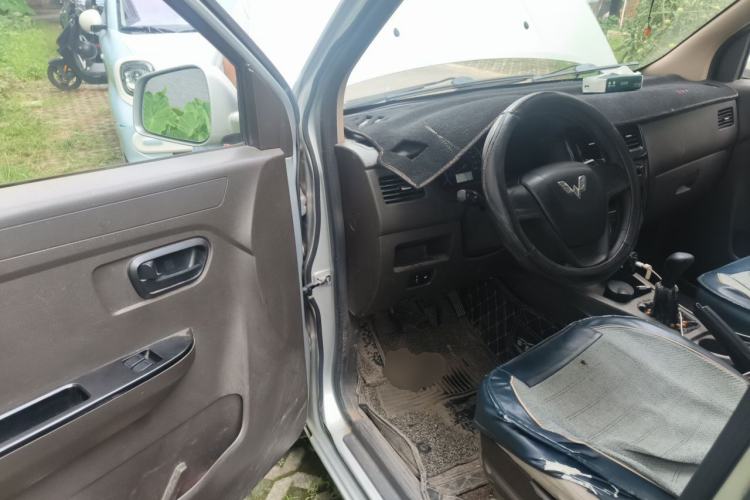 Used Wuling Rongguang V 2015 1.5L Base Version Driver Seat