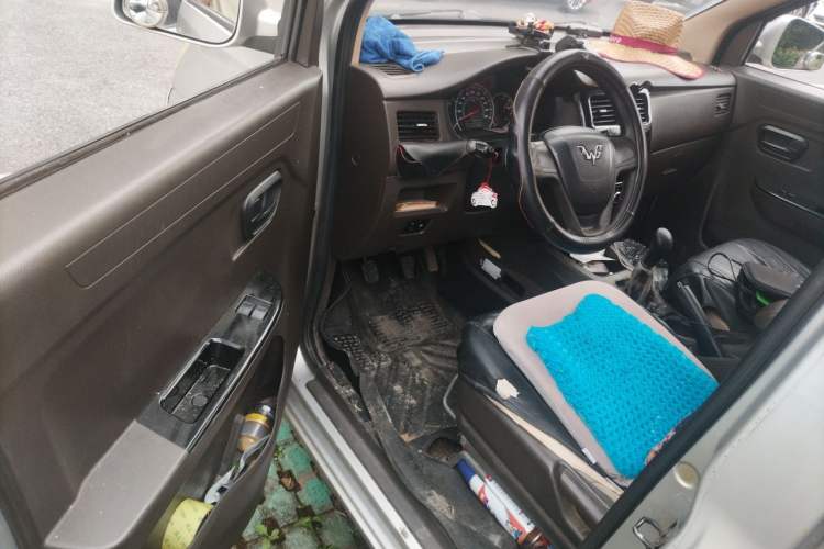 Used Wuling Rongguang V 2015 1.5L Standard Version Driver Seat
