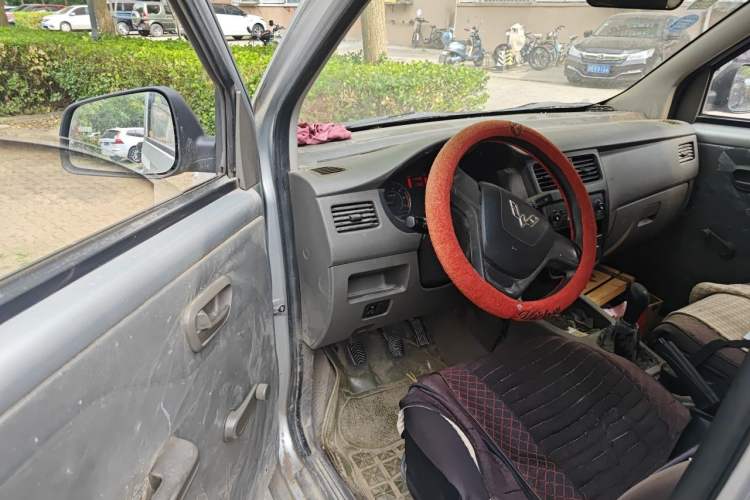 Used Wuling Rongguang V 2015 1.2L Practical Model Driver Seat