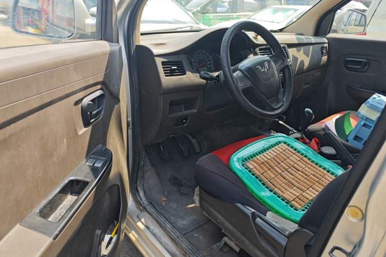 Used Wuling Rongguang V 2015 1.2L Standard Version Driver Seat