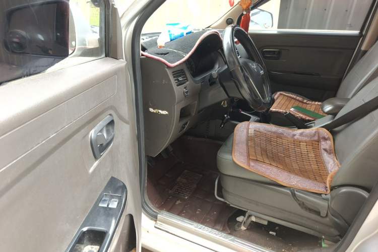 Used Wuling Rongguang V 2015 1.5L Base Version Driver Seat