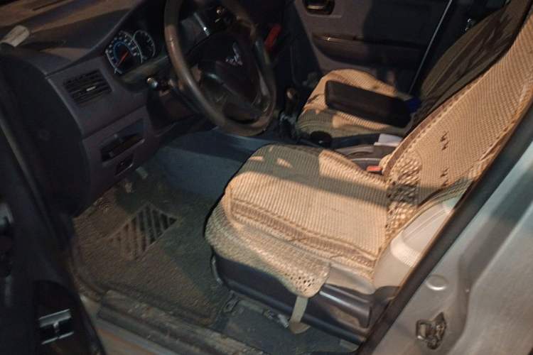 Used Wuling Rongguang V 2015 1.2L Base Version Driver Seat