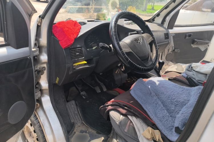 Used Wuling Rongguang V 2015 1.2L Base Version Driver Seat
