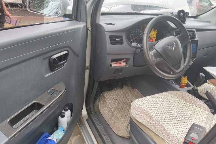 Used Wuling Rongguang V 2015 1.5L Base Version Driver Seat