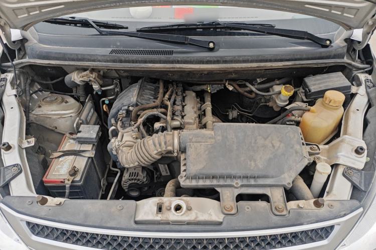 Used Wuling Rongguang V 2015 1.2L Practical Model Engine Bay