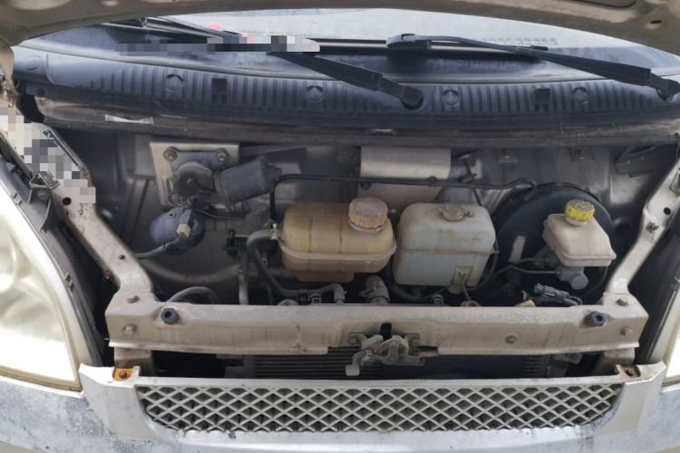 Used Wuling Rongguang V 2015 1.2L Base Version Engine Bay