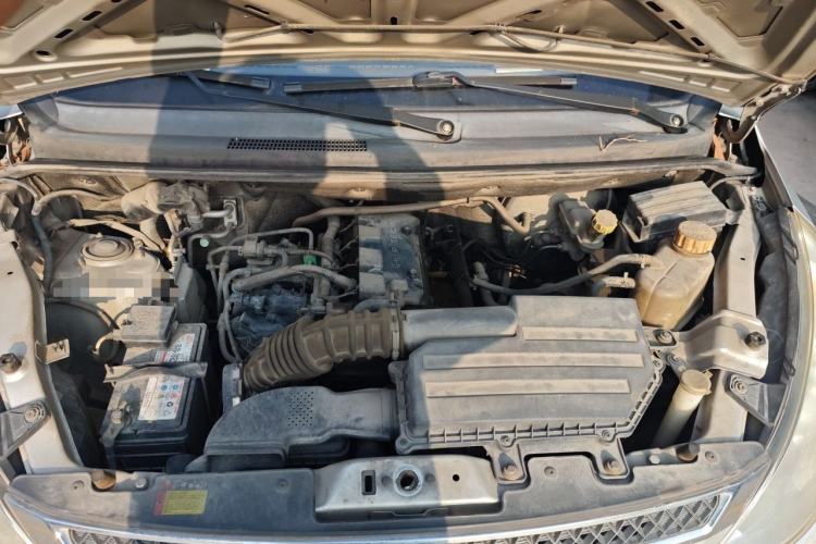 Used Wuling Rongguang V 2015 1.5L Standard Version Engine Bay