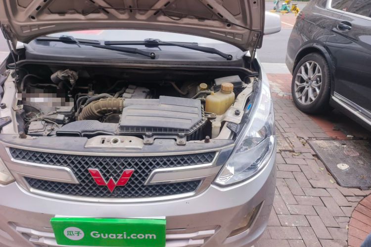 Used Wuling Rongguang V 2015 1.5L Standard Version Engine Bay Left