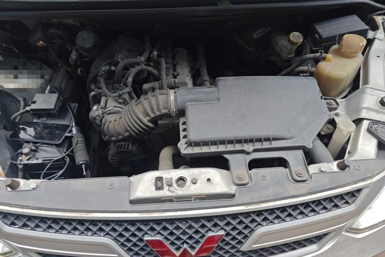 Used Wuling Rongguang V  Engine Bay