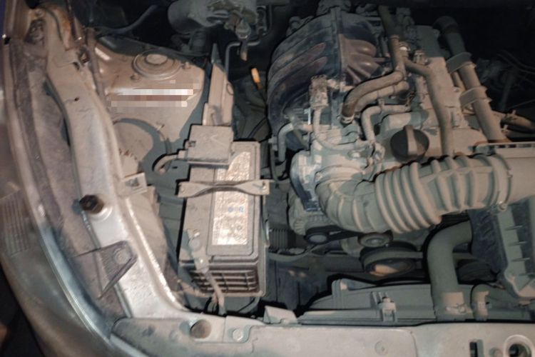Used Wuling Rongguang V 2015 1.2L Base Version Engine Bay Right