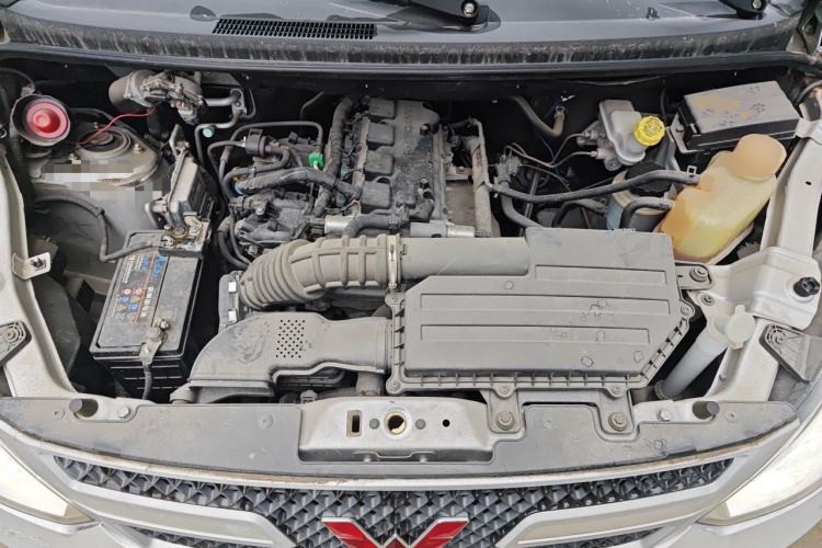 Used Wuling Rongguang V  Engine Bay