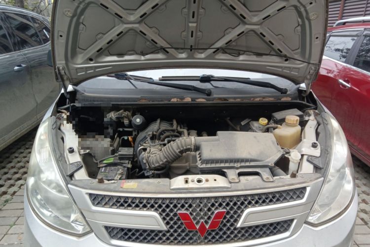 Used Wuling Rongguang V 2015 1.2L Practical Model Engine Bay