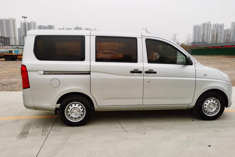 Used Wuling Rongguang V 2015 1.2L Practical Model Exterior 2