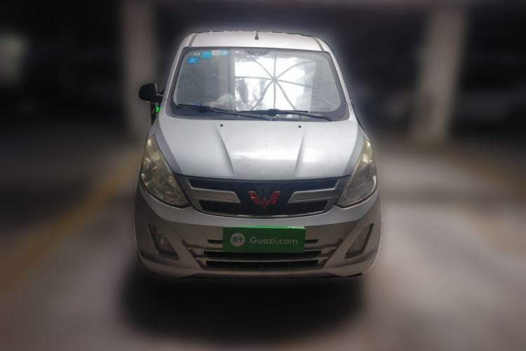 Used Wuling Rongguang V 2015 1.2L Practical Model Front