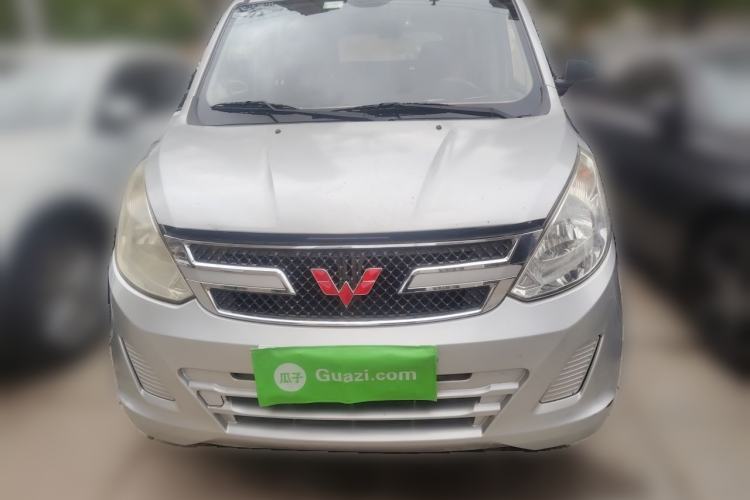 Used Wuling Rongguang V 2015 1.2L Practical Model Front