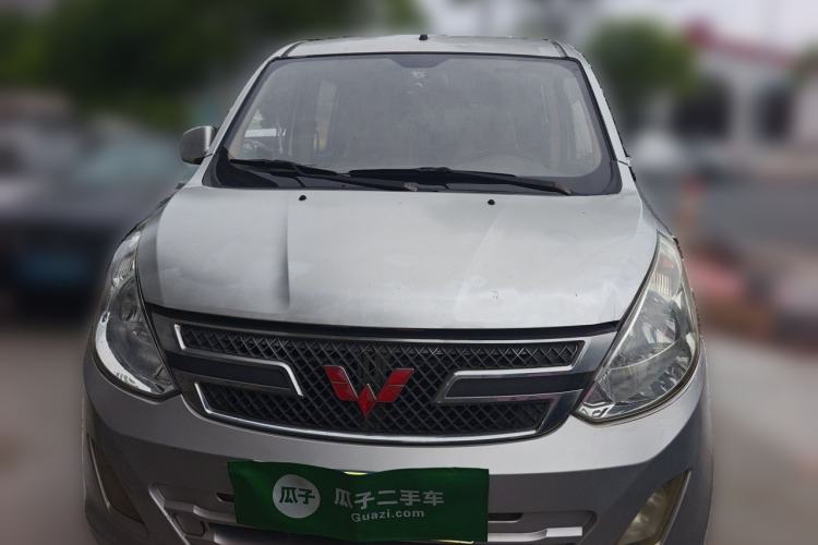 Used Wuling Rongguang V 2015 1.5L Standard Version Front