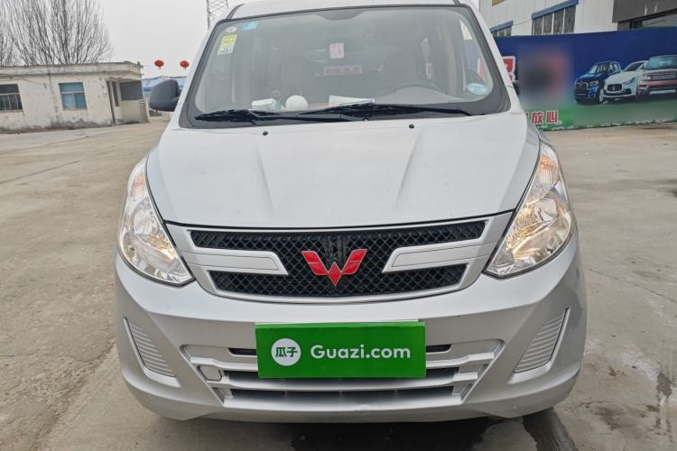 Used Wuling Rongguang V 2015 1.2L Practical Model Front