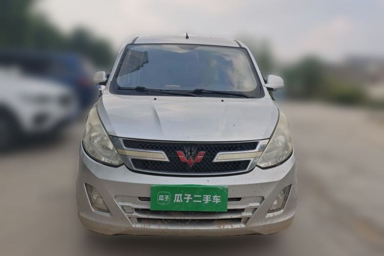 Used Wuling Rongguang V 2015 1.2L Standard Version Front