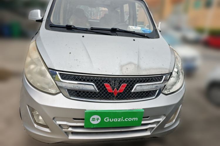 Used Wuling Rongguang V 2015 1.5L Standard Version Front