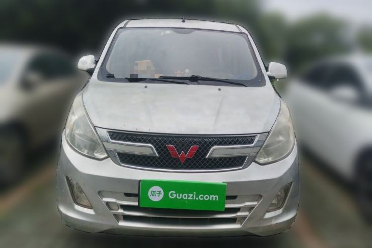 Used Wuling Rongguang V 2015 1.5L Standard Version Front