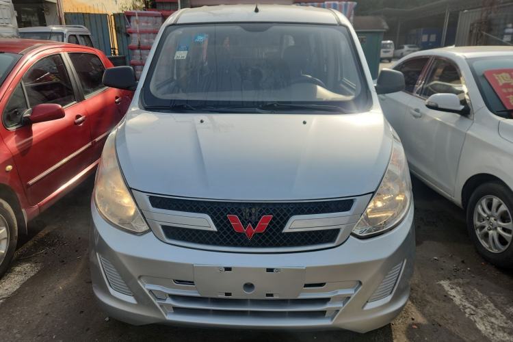 Used Wuling Rongguang V 2015 1.2L Practical Model Front
