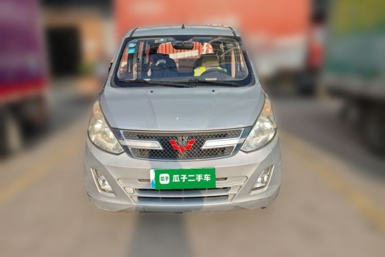 Used Wuling Rongguang V 2015 1.5L Standard Version Front