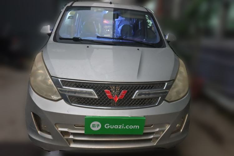 Used Wuling Rongguang V 2015 1.2L Standard Version Front