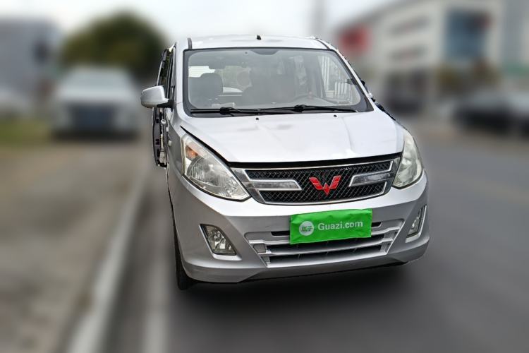 Used Wuling Rongguang V 2015 1.5L Standard Version Front