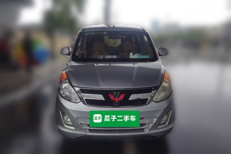 Used Wuling Rongguang V 2015 1.2L Standard Version Front