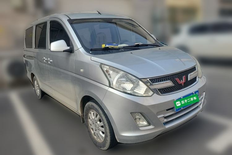 Used Wuling Rongguang V 2015 1.2L Standard Version Front Right 45 Deg
