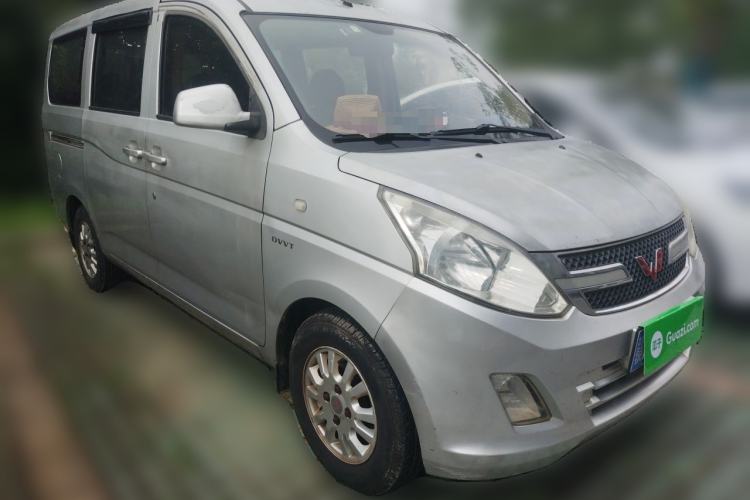 Used Wuling Rongguang V 2015 1.5L Standard Version Front Right 45 Deg