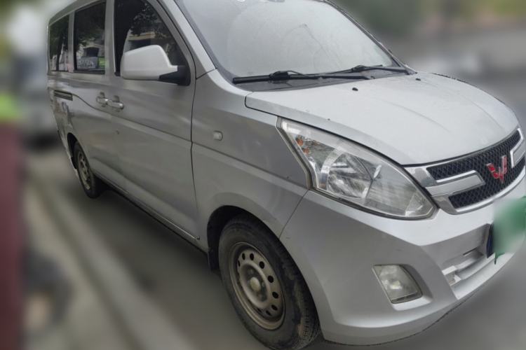 Used Wuling Rongguang V 2015 1.2L Base Version Front Right 45 Deg