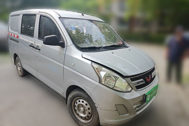 Used Wuling Rongguang V 2015 1.2L Practical Model Front Right 45 Deg