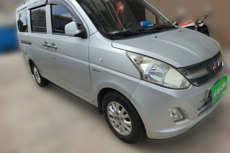 Used Wuling Rongguang V 2015 1.5L Base Version Front Right 45 Deg