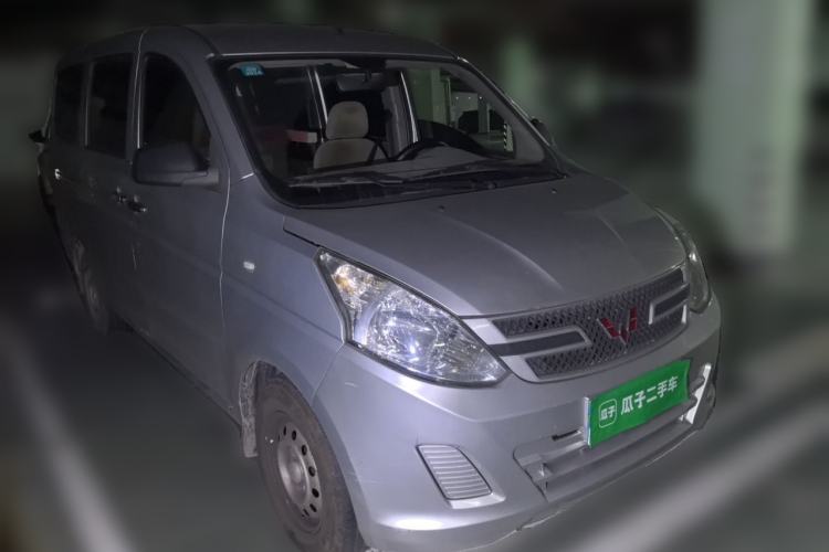 Used Wuling Rongguang V 2015 1.2L Practical Model Front Right 45 Deg