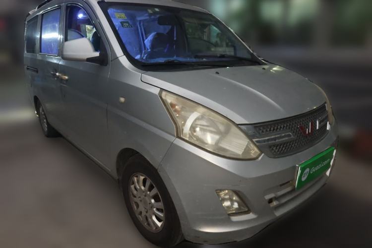 Used Wuling Rongguang V 2015 1.2L Standard Version Front Right 45 Deg