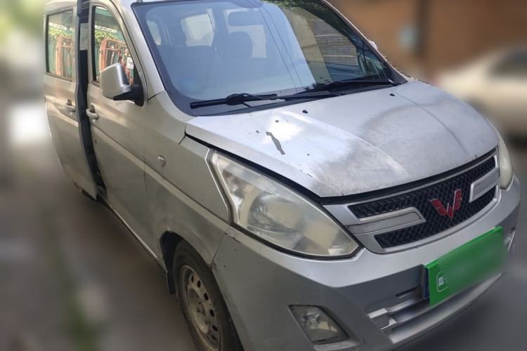 Used Wuling Rongguang V 2015 1.5L Base Version Front Right 45 Deg