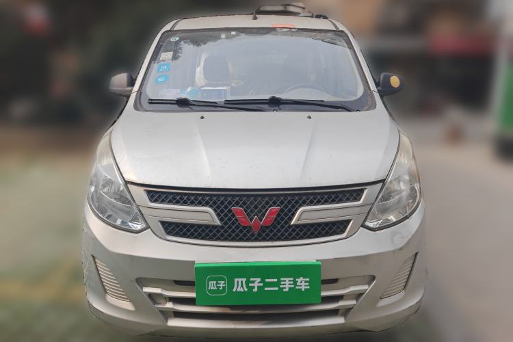 Used Wuling Rongguang V 2015 1.2L Practical Model Front