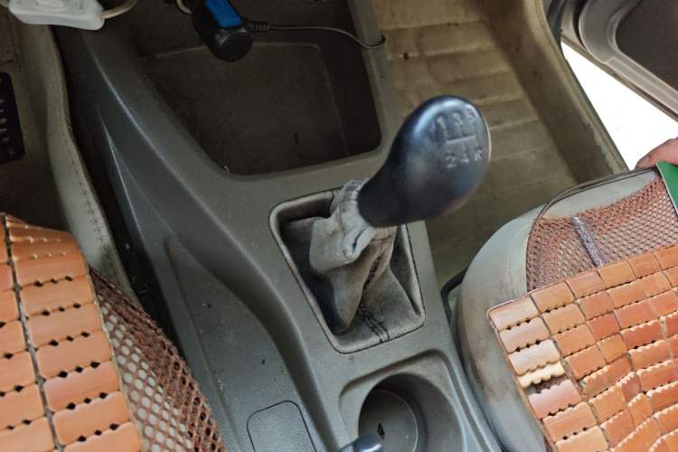 Used Wuling Rongguang V 2015 1.5L Practical Version Gear Lever