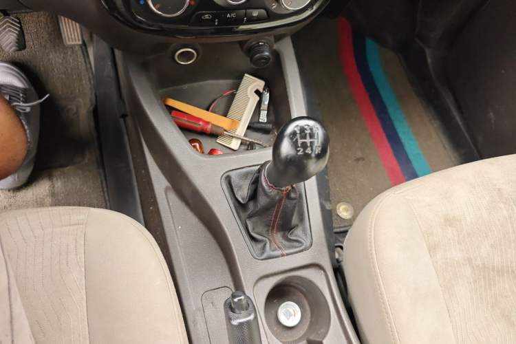 Used Wuling Rongguang V 2015 1.5L Standard Version Gear Lever