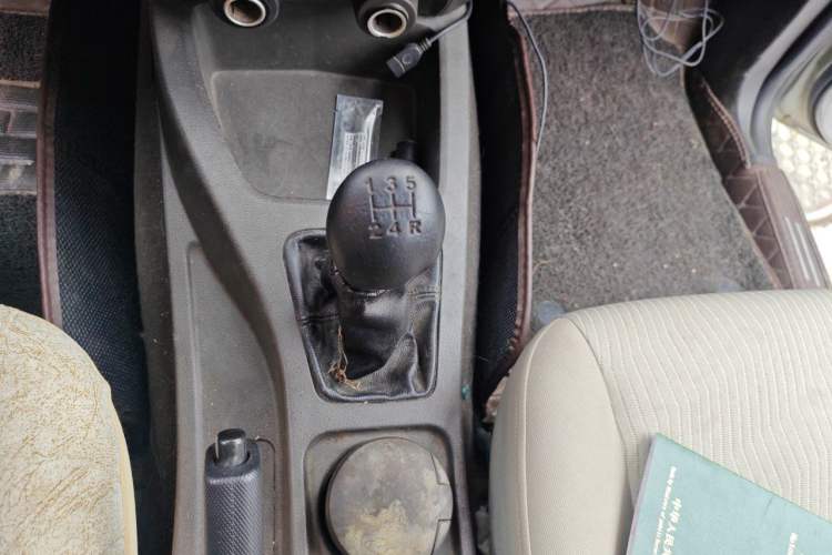 Used Wuling Rongguang V 2015 1.5L Base Version Gear Lever