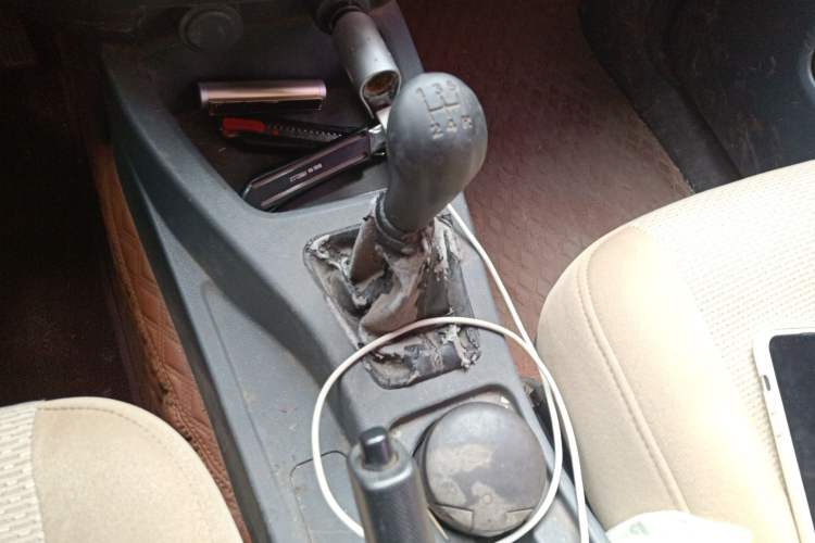 Used Wuling Rongguang V 2015 1.2L Base Version Gear Lever