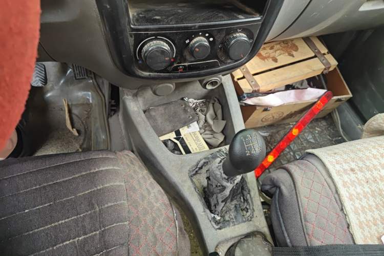 Used Wuling Rongguang V 2015 1.2L Practical Model Gear Lever