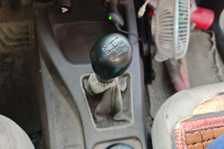Used Wuling Rongguang V 2015 1.5L Standard Version Gear Lever