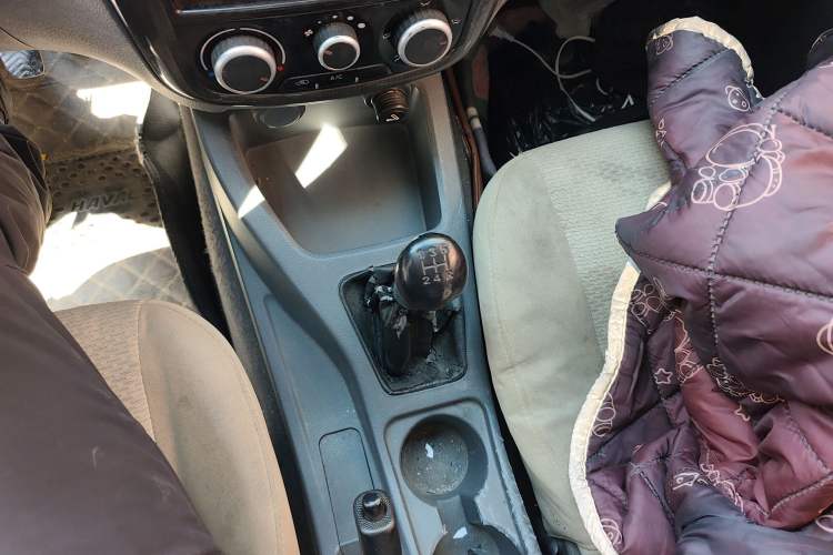 Used Wuling Rongguang V 2015 1.5L Base Version Gear Lever
