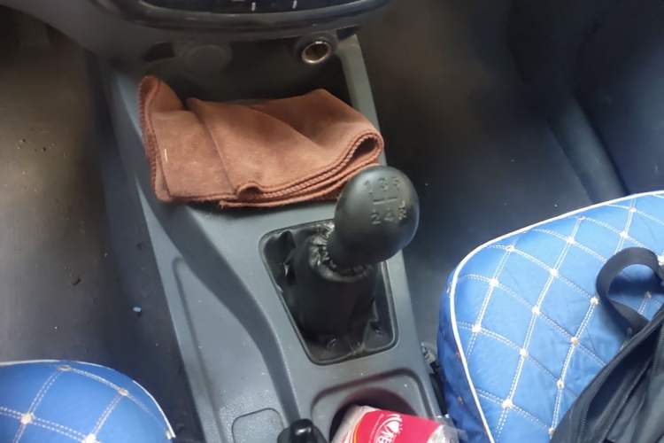 Used Wuling Rongguang V 2015 1.5L Base Version Gear Lever