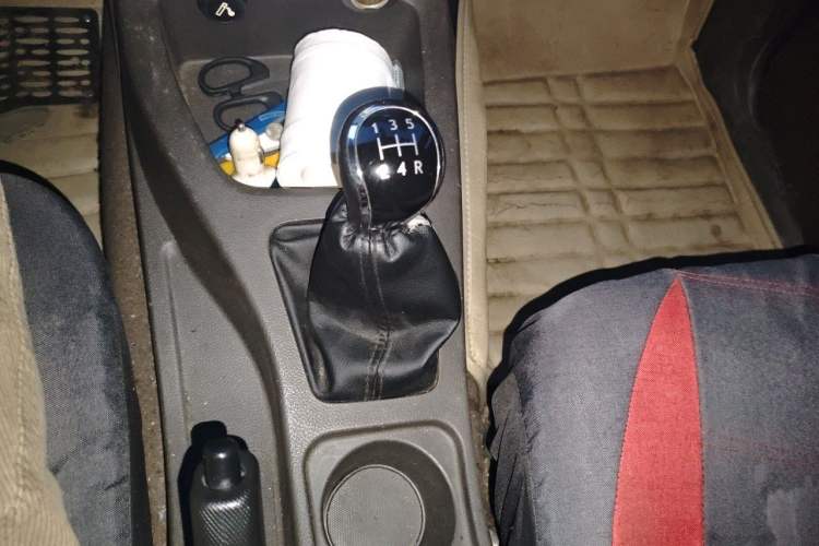 Used Wuling Rongguang V 2015 1.2L Base Version Gear Lever