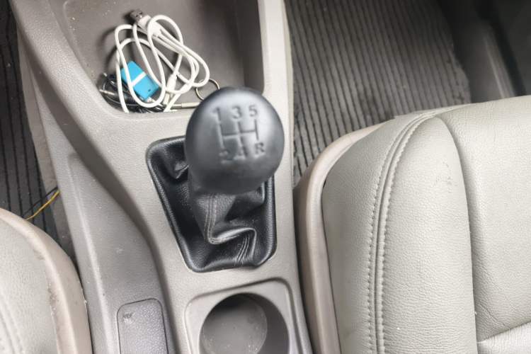 Used Wuling Rongguang V 2015 1.5L Practical Version Gear Lever