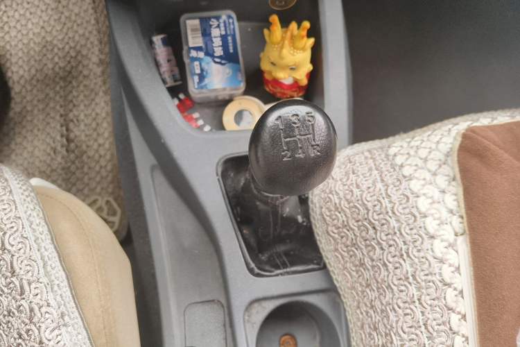 Used Wuling Rongguang V 2015 1.5L Base Version Gear Lever